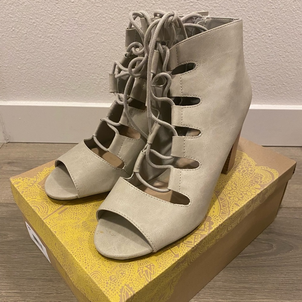 Mix No. 6 Patty Lace Up Heels - Picture 4 of 6